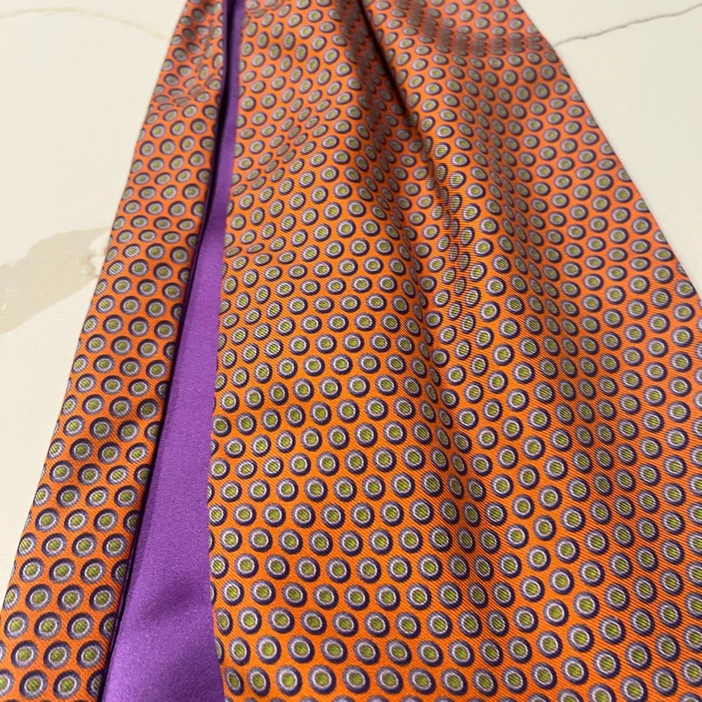 Paul Stuart Vibrant Purple Silk Accessory